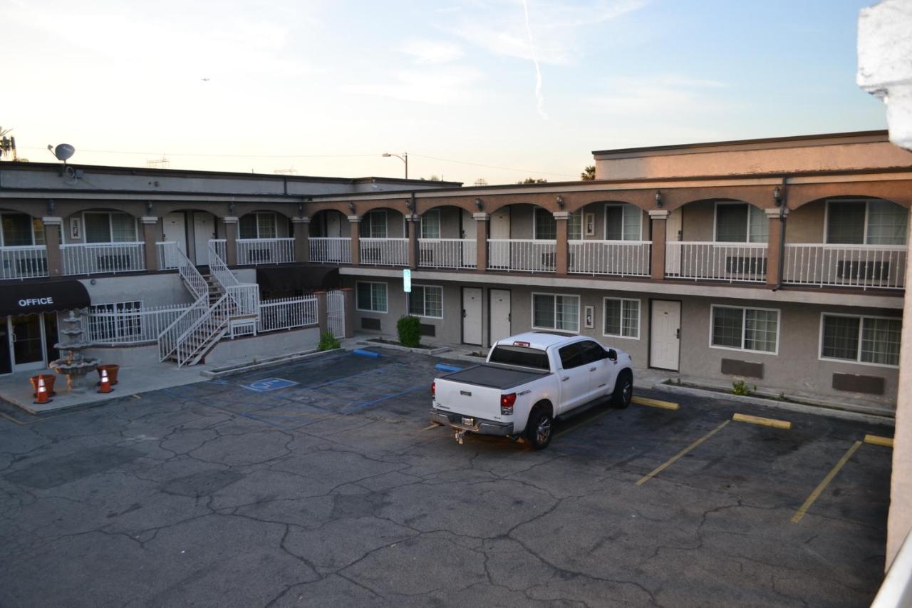 Bell Gardens Inn Los Angeles - حدائق بيل المظهر الخارجي الصورة